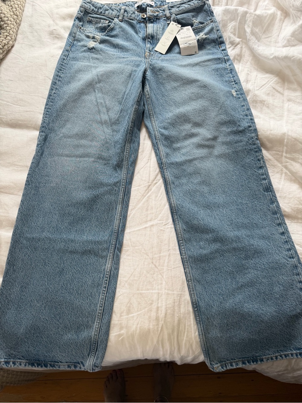 Zara Light Blue Denim MidRise Straight NWT sz 10